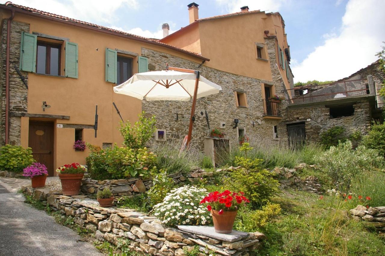 Вилла Casa Vittorina Cesio Экстерьер фото