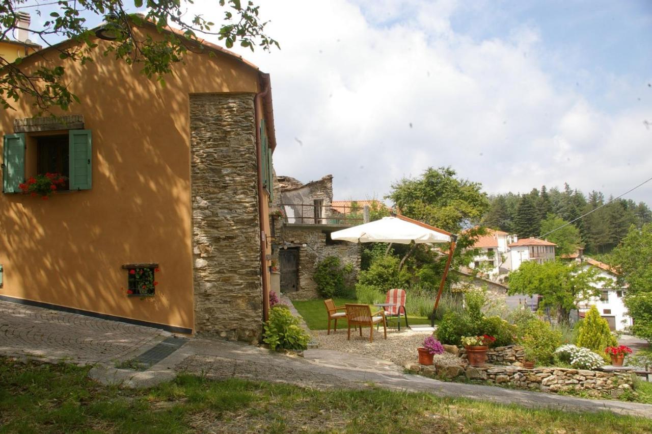 Вилла Casa Vittorina Cesio Экстерьер фото