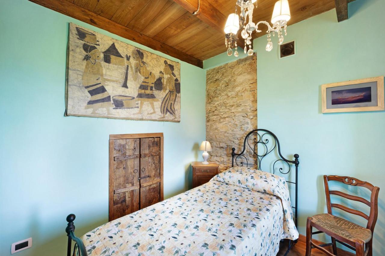Вилла Casa Vittorina Cesio Экстерьер фото